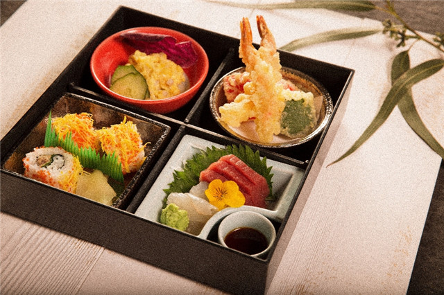 1498130452157022971.jpg 精选便当 - 月.jpg