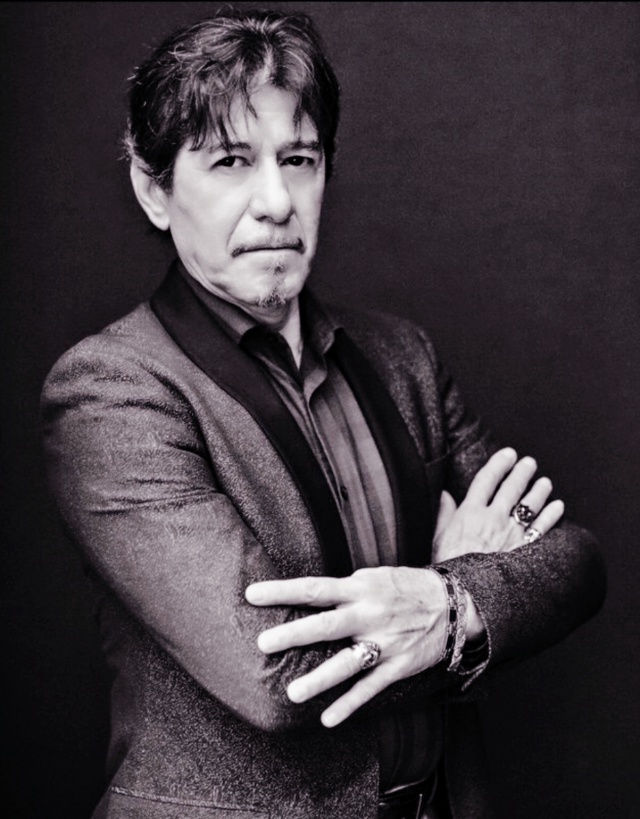 1520426687870027204.jpg batch_2.jpg