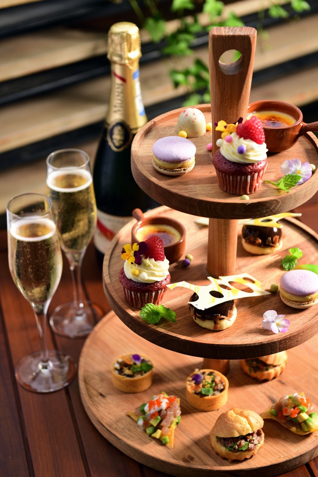 batch_champagne afternoon tea.jpg