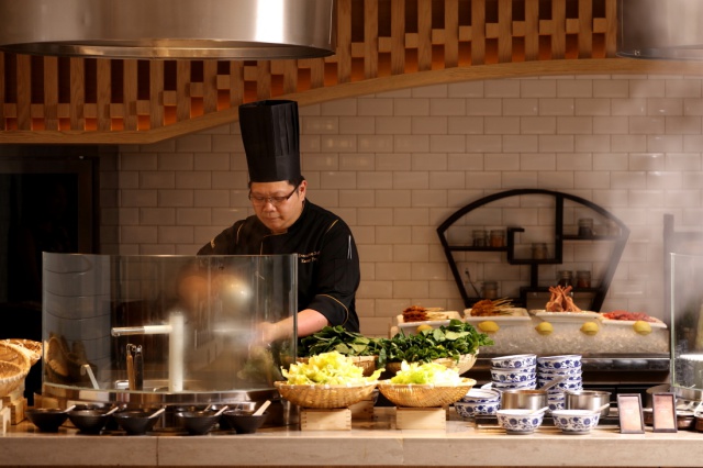 batch_Buffet-Live Kitchen.jpg