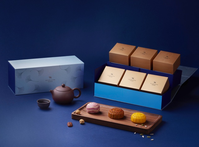 batch_六粒装盈月礼盒Gracious Mooncake .jpg